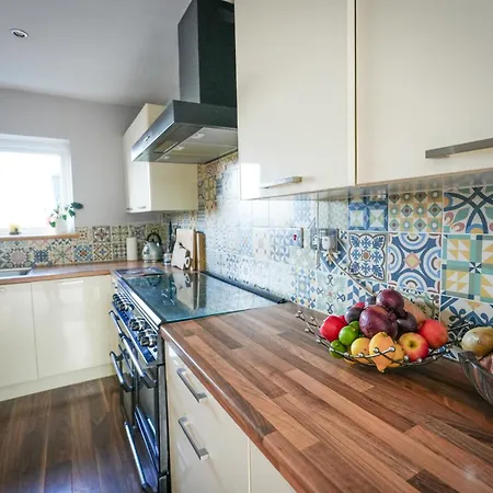 2 Bedroom Cottage With Spectacular Views Of Snowdonia And Anglesey Bangor  Exterior photo
