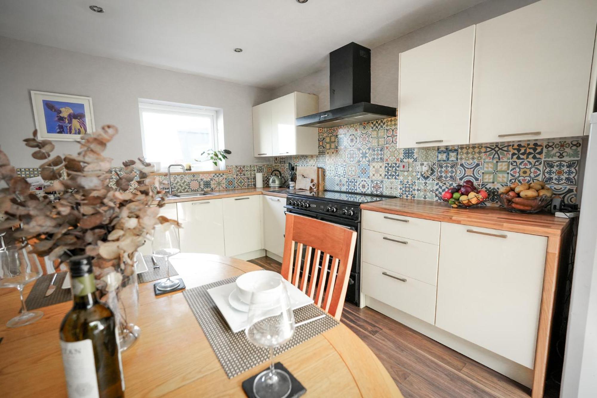 2 Bedroom With Spectacular Views Of Snowdonia And Anglesey *