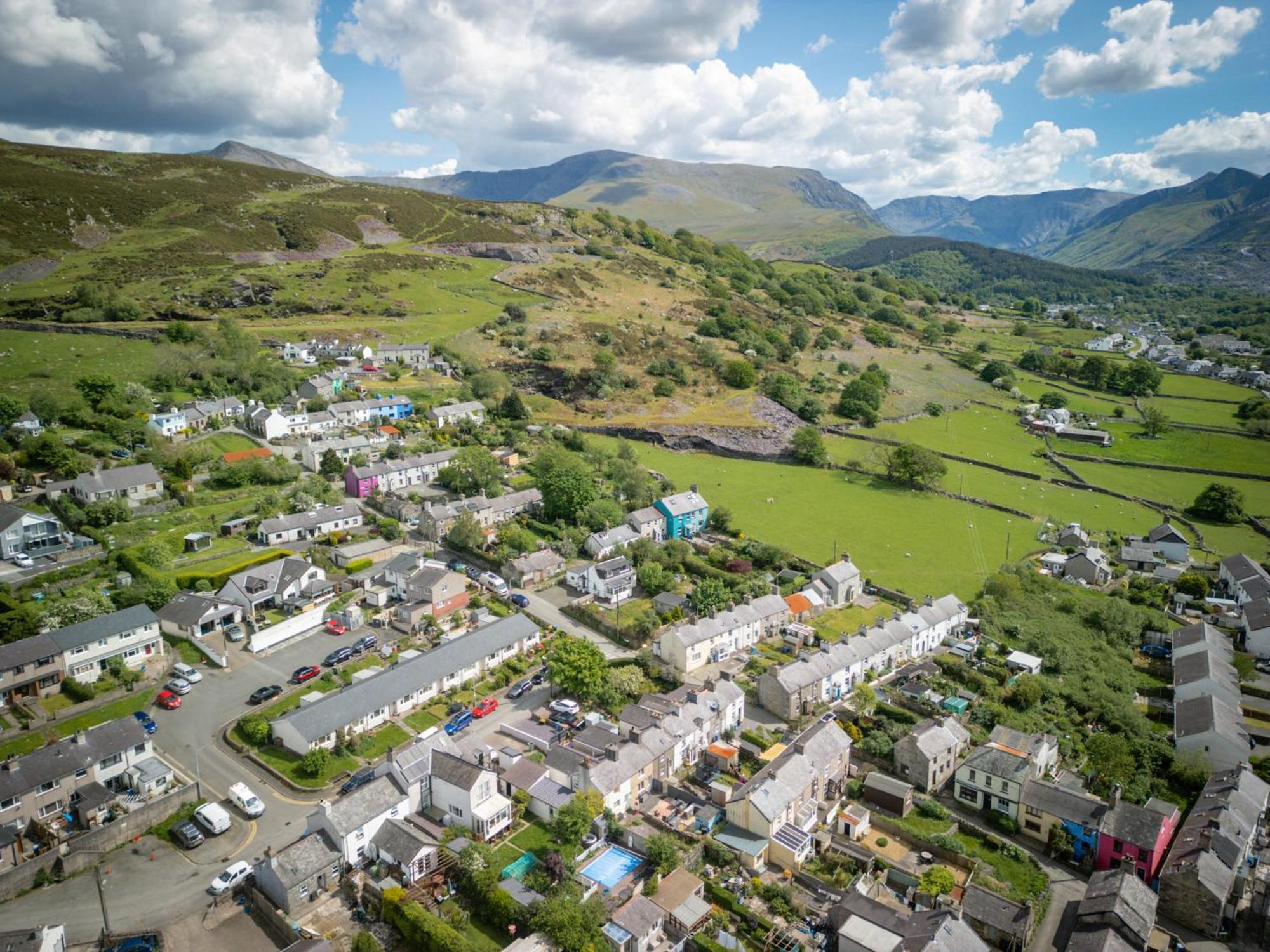2 Bedroom With Spectacular Views Of Snowdonia And Anglesey